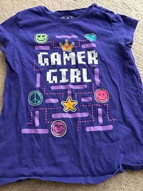 Children’s Place purple graphic ‘gamer girl’ size M shirt